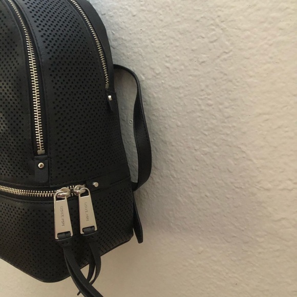 Michael Kors rhea zip perforated leather black - Picture 5 of 16